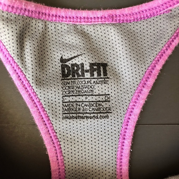 Nike Dri Fit Slim Fit Athletic Sleeveless Tank Top with Built-in Sports Bra - Picture 4 of 7